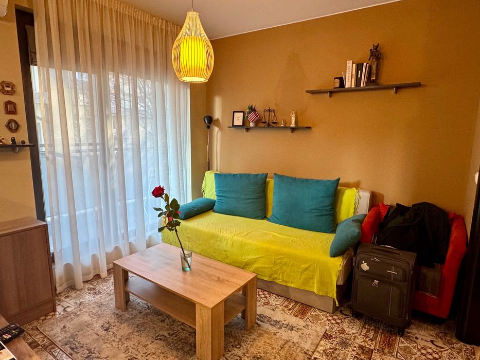 Дава се под наем Двустаен апартамент в София, Зона Б-18 - 60 кв.м за 561 € - Снимка #1