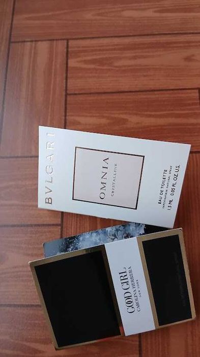 Parfum Narciso Rodriguez Rouge EdP 10 ml + cadouri