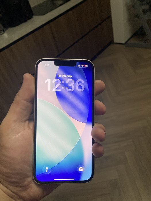 iPhone 13 розовый