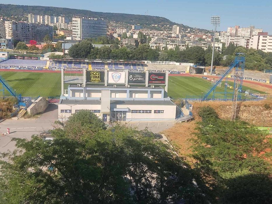 Дава се под наем Четиристаен апартамент в Варна, Център - 118 кв.м за 234.09 € - Снимка #13