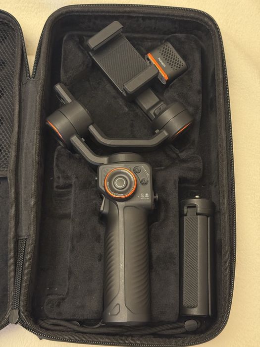 Gimbal/stabilizator smartphone Hohem iSteady M6 3-axis AI Tracker Vlog