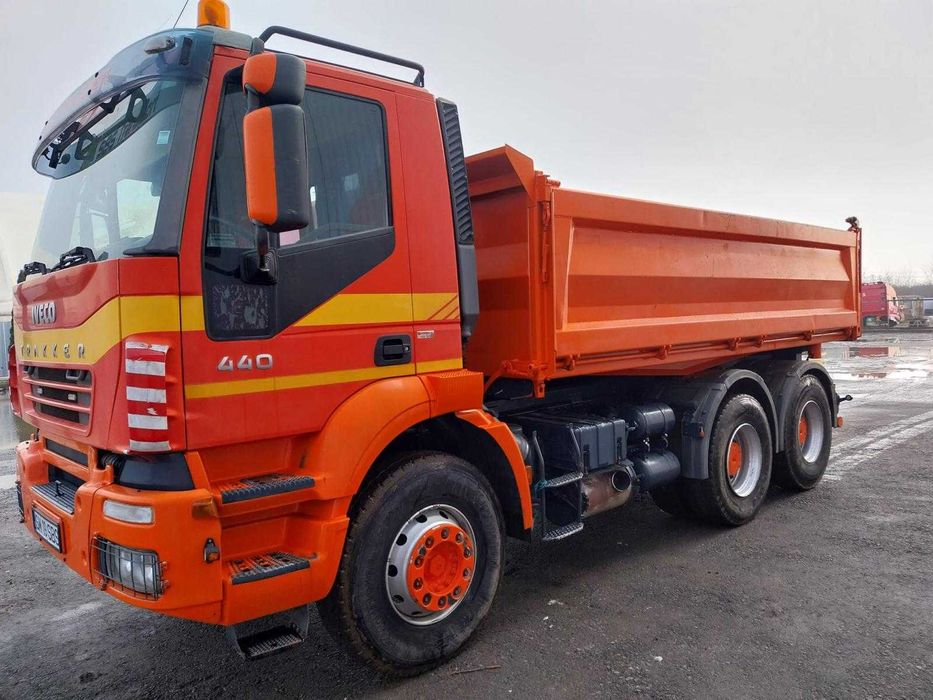 Iveco Trakker 6x4 Basculantă, An 2005, 270.000 km – Stare Bună