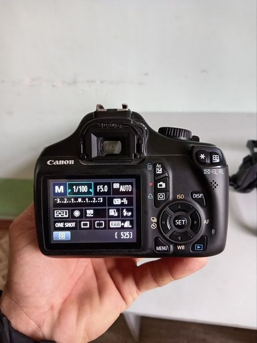 Canon Foto Aprat Holati Yaxshi  O'rganuvchilarga Qulay