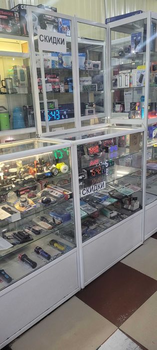 Продам торговые витрины
