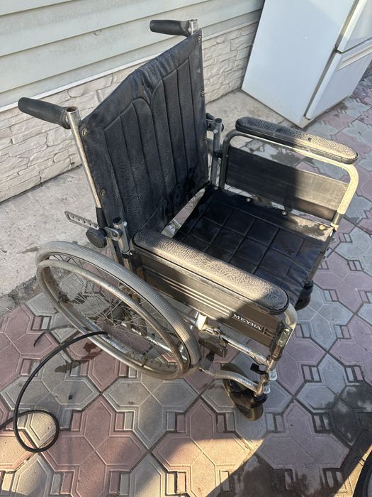 Инвалидная коляска