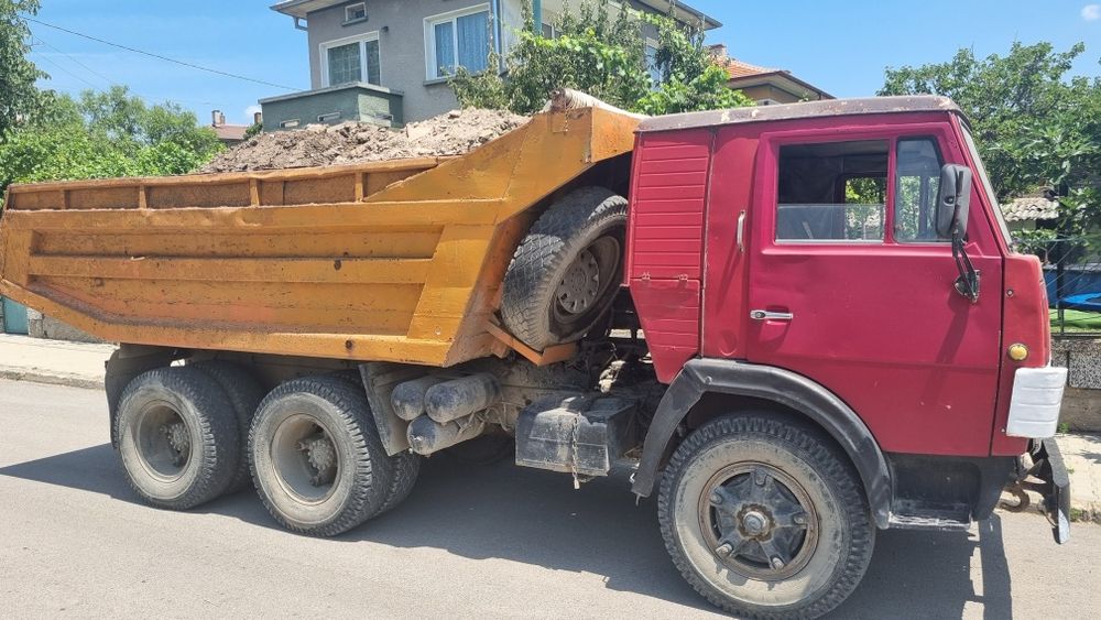 Услуги със самосвал КАМАЗ