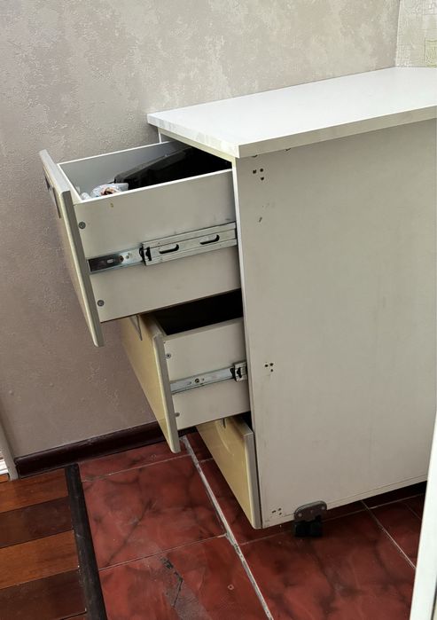 Мини комод с 3мя выдвижными ящиками