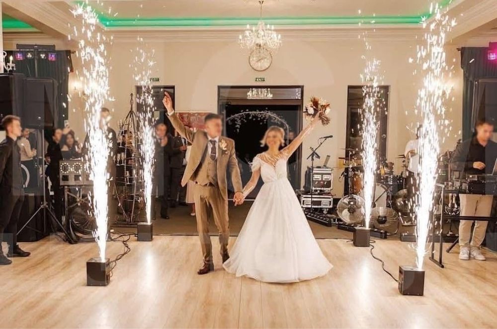 Cabina Foto / Guestbook / Artificii spark / nunta / muzica