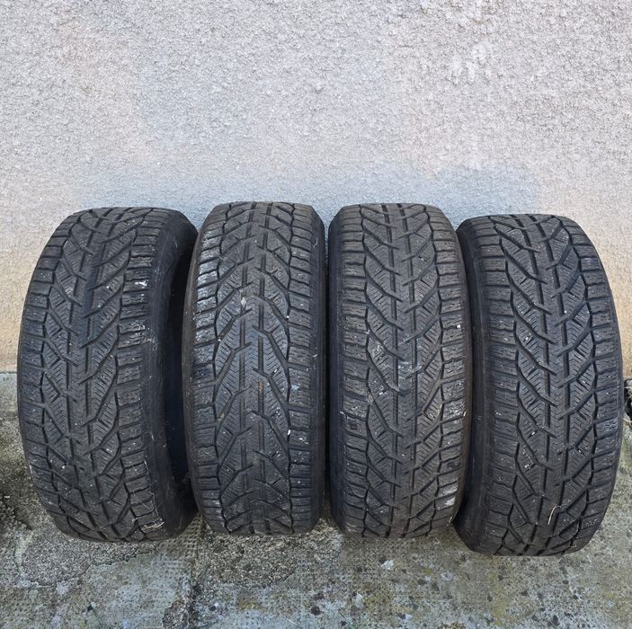Anvelope 215 50 17 de iarna