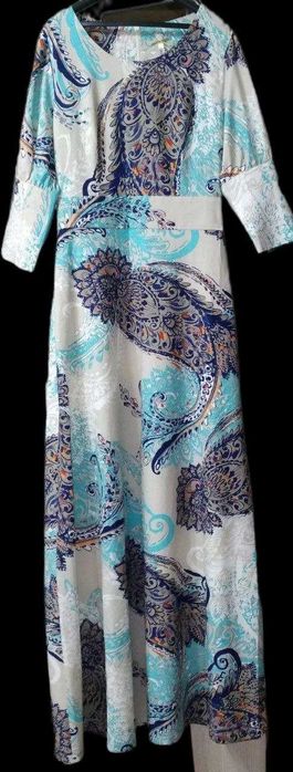 Платья разные...