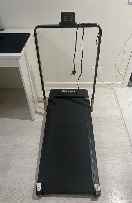Продаю электрическую беговую дорожку GENAU Wander X