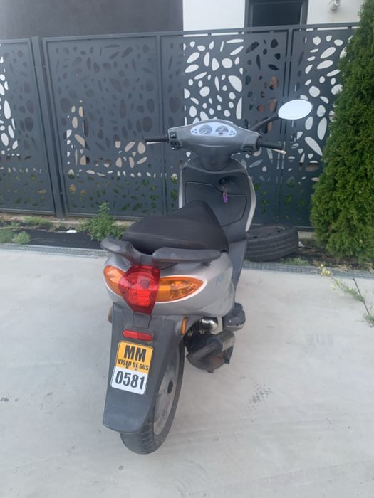 Scuter piaggio fly