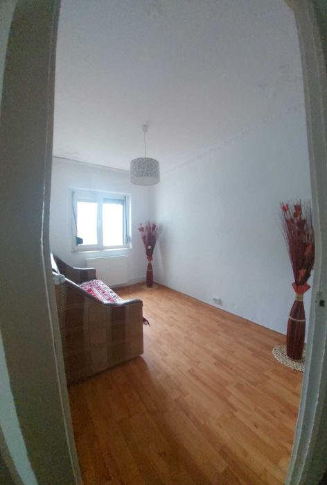 Apartament 3 camere Micro 21, etaj 2/4