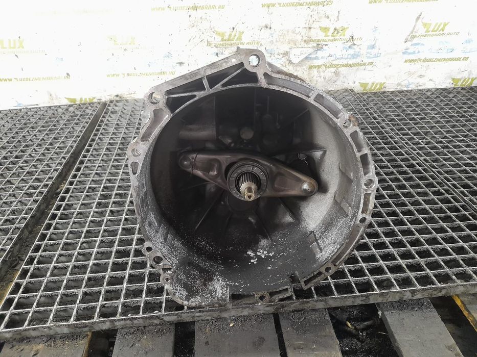 Cutie viteze manuala 6 trepte 2300-7533818 2.0 d BMW Seria 5 E60/E61