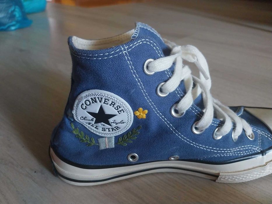 Бродирани Converse