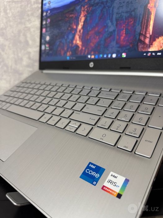 HP i5-1235U 16/512