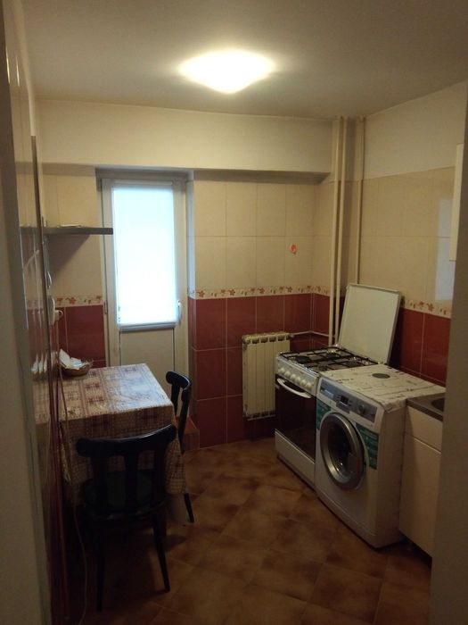 Inchiriez garsoniera Camera de Comerț Splaiul Unirii