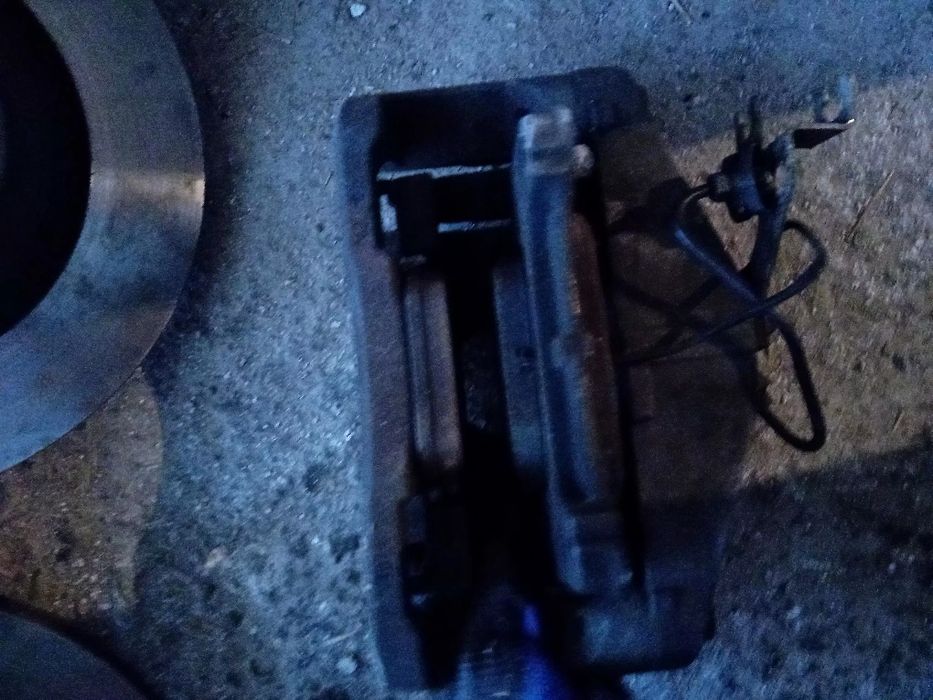 Комплект дискове+апарати Ауди А6 С6 фейслифт 4.2 fsi