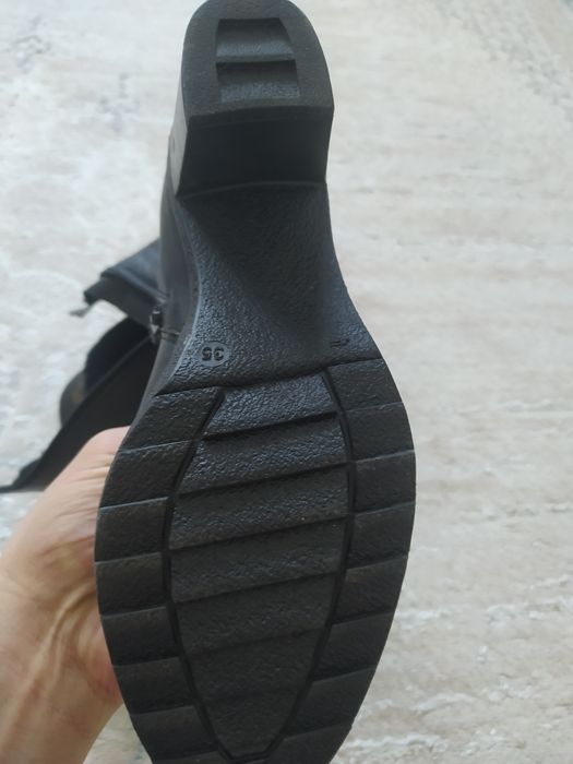 Женские кожаные сапоги