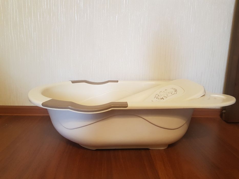 Продам ванночку для купания