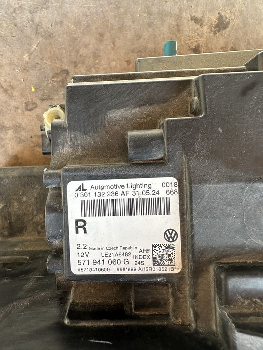 VW Tiguan III (3) Десен Фар