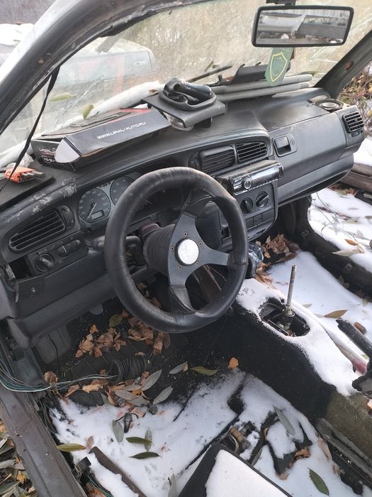 Продам дверь водительскую Volkswagen Vento