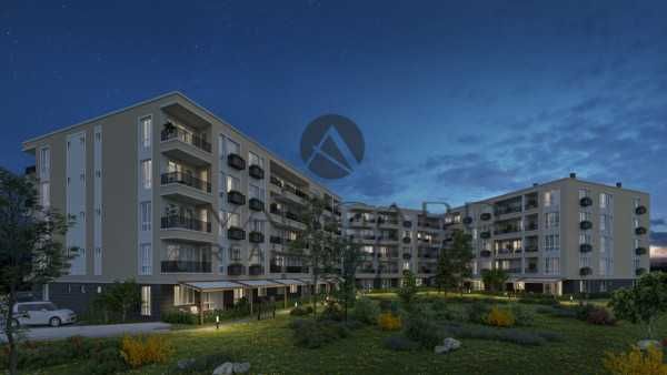 Продава се Тристаен апартамент в Пловдив, Христо Смирненски - 92 кв.м за 916 €/кв.м - Снимка #1