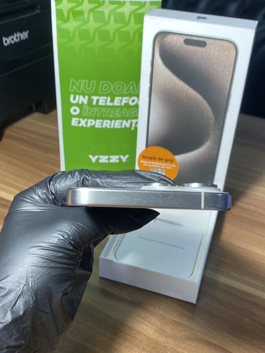 iPhone 15 Pro Max • 256 GB • Natural Titanium