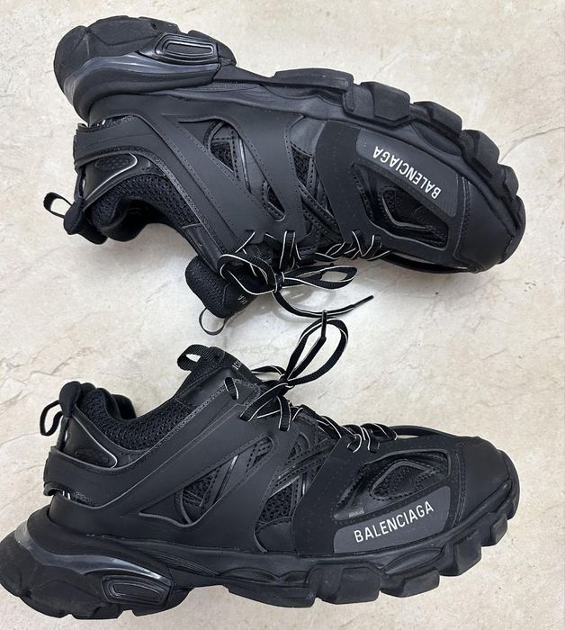 Balenciaga track premium