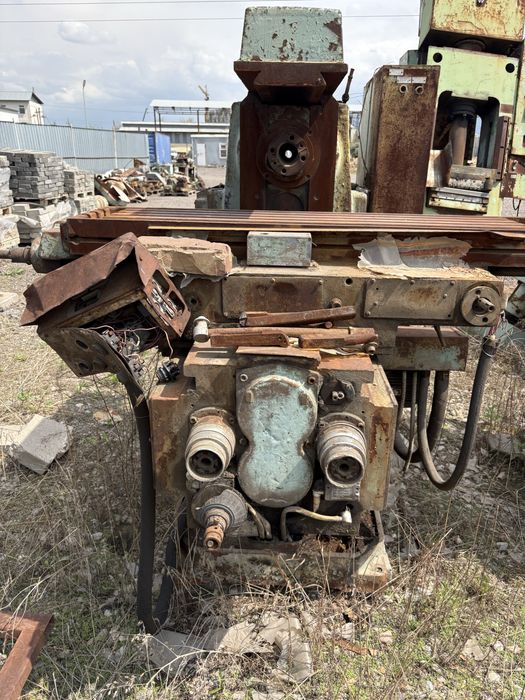 Продам фрезерный горизонтальный 6Т82