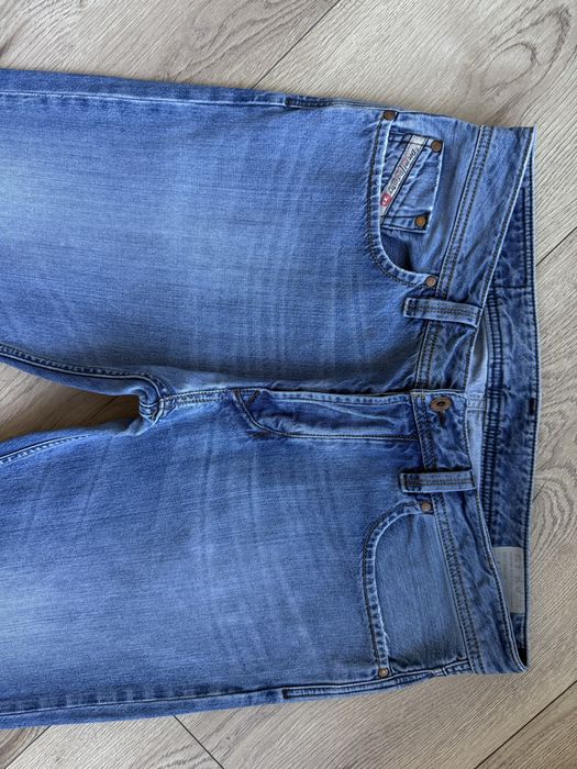 Blugi DIESEL Larkee Albastru Barbati | Marime 34 x 32 (Talie 89 cm)