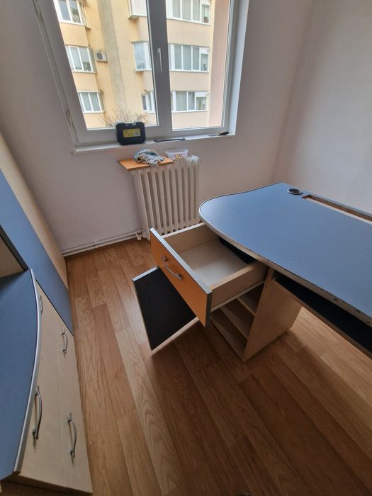 Birou 1.55m x 0.36m x 0.89m