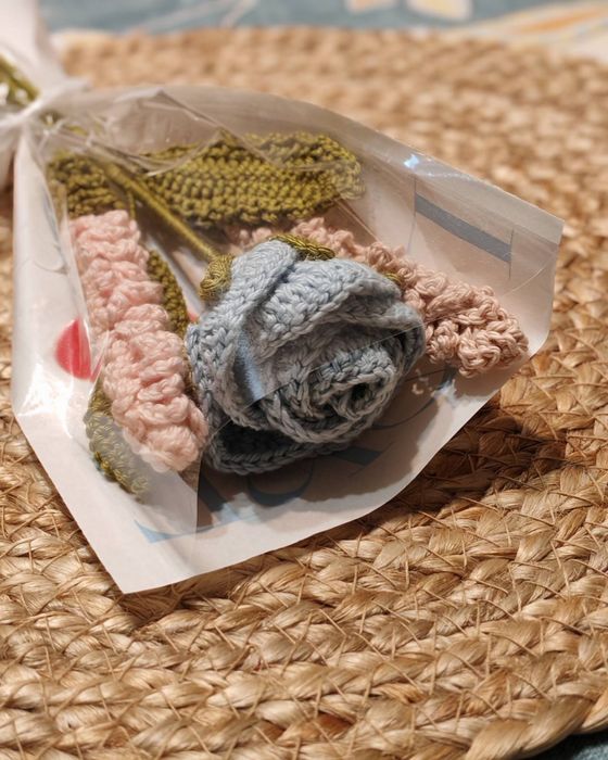 Ръчно изплетени цветя - Handmade flowers - За всякакви поводи - Ново