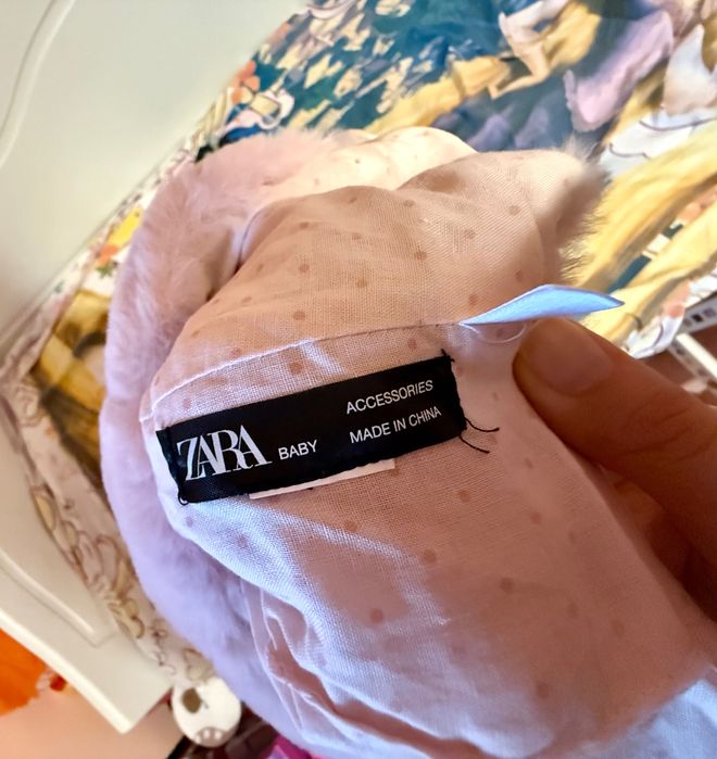 Мекичка бебешка шапка с ушички ZARA