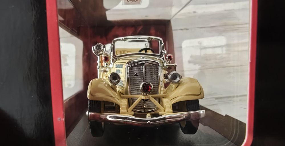Autospecială Pompieri 1938 AHRENS-FOX VC