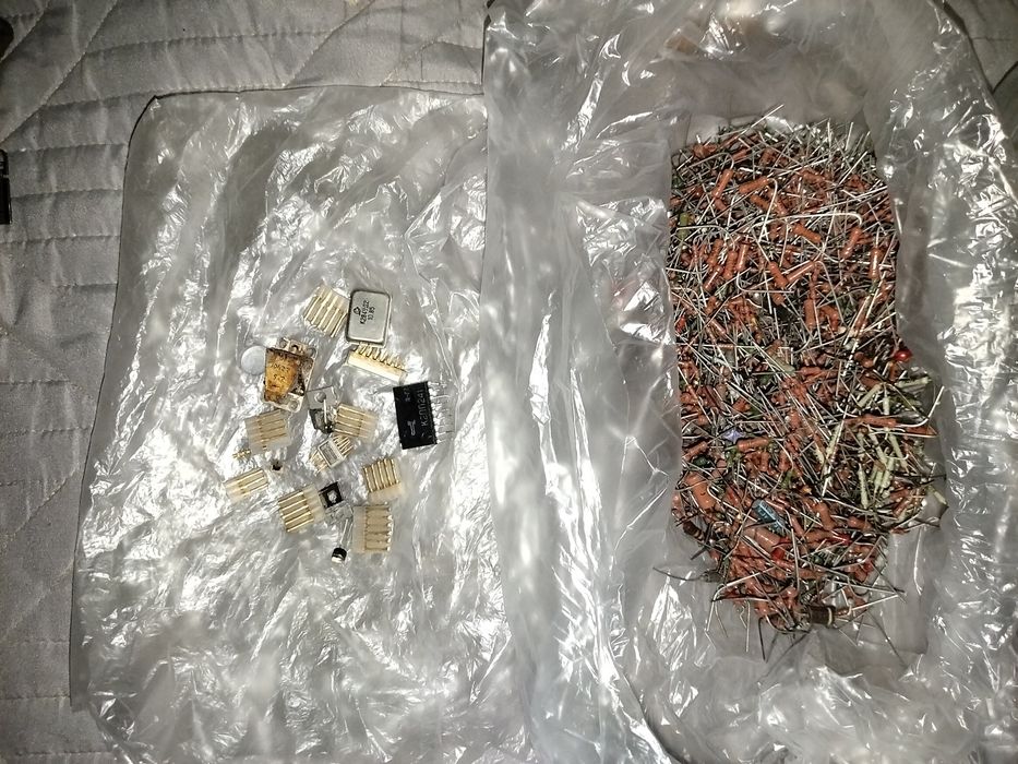 Продам микро схемы советские