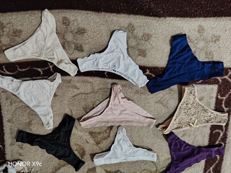 Трусики, бюстгальтера