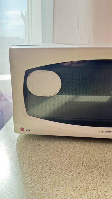 Продам микровалновку LG