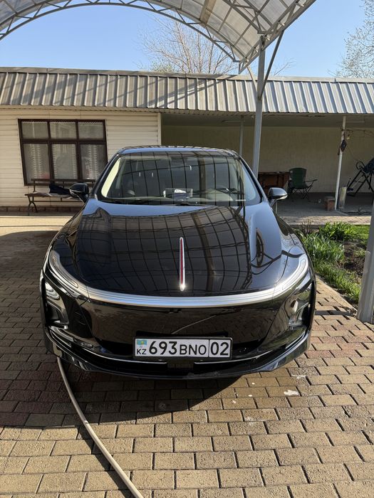 Hongqi EQM5 в аренду