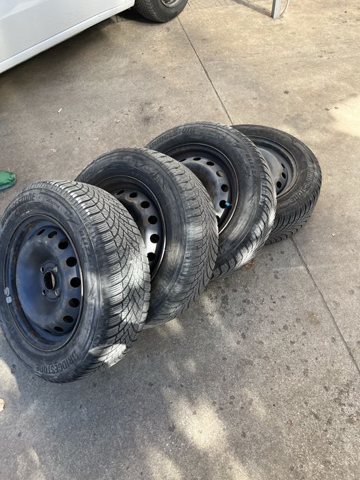 Зимни гуми Bridgestone 195/65/15 4х100 с джанти