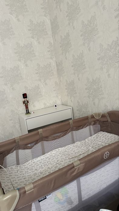 Продам кроватку манеж