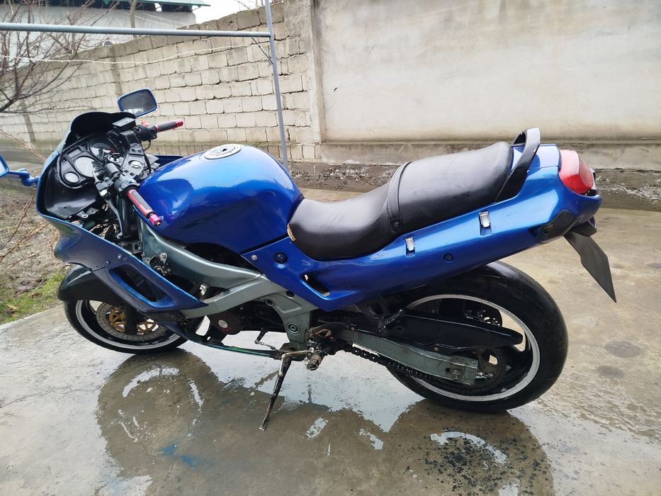 Kawasaki sotiladi 250