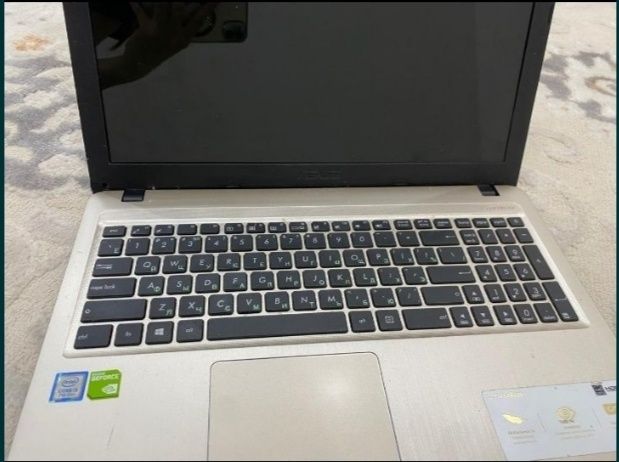 Ноутбук сатылады