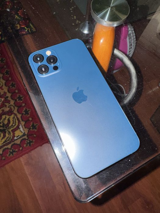 Iphone 12 pro dark mun