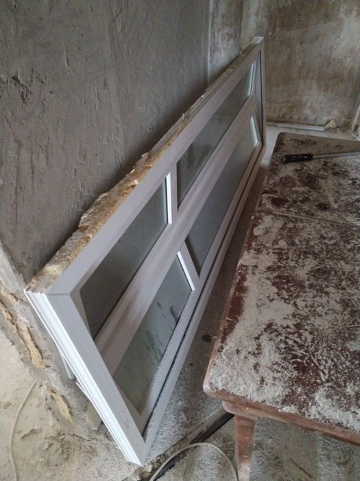 Ușa termopan debara