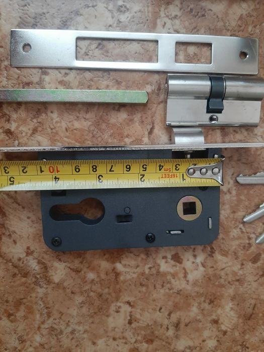 Замки дверные врезные