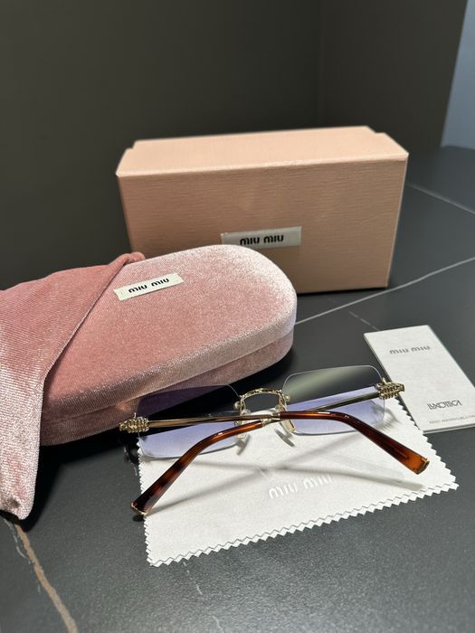 Слънчеви очила Miu Miu