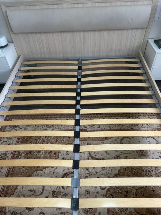 Двухспальняя кровать