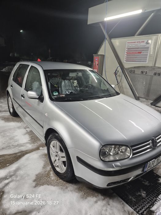 Vând Golf 4 1.6 16V