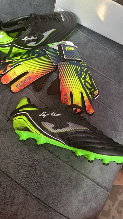 Продам профессиональные кросовки Joma